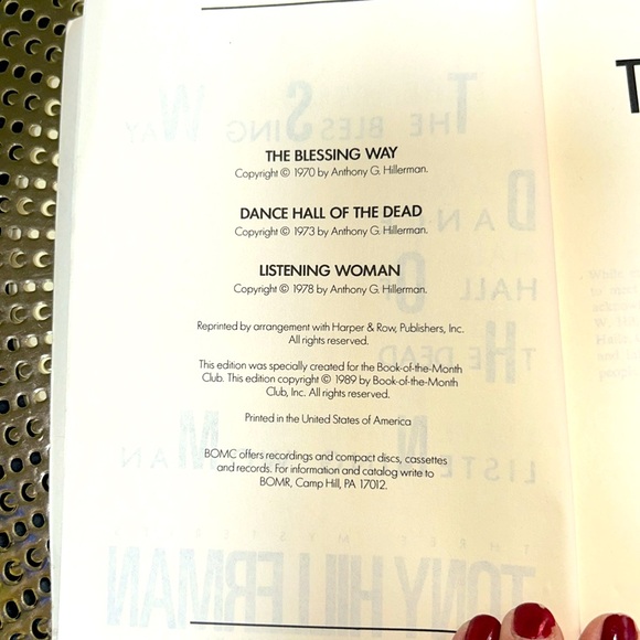 Mystery paperback book. Suspense novel  some wear & tear. All pages present - Picture 4 of 4